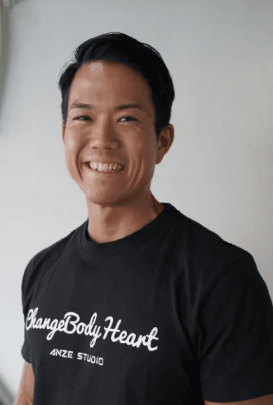 石田 顕一 様